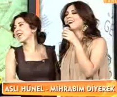 Aslı Hünel... HASTANEDEN CANLI YAYINA!