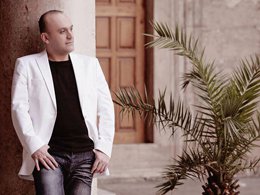 Teoman Koç? 8 ŞARKI, 8'İ DE FARKLI TARZ?