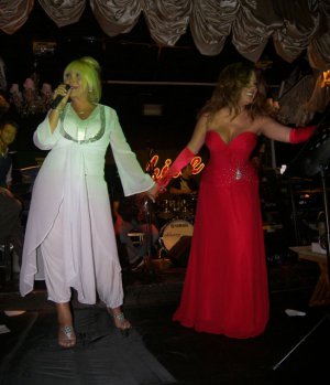 İzel... CAHİDE'Yİ SALLADI...