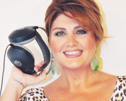 Sibel Can... "DOLANDIRILDIM!"