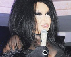 Bülent Ersoy... "GÖNÜL İŞERİMDE CÜZDANIM HEP AÇIK!"