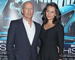 Bruce Willis... DÖRDÜNCÜ KIZI DÜNYAYA GELDİ!