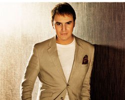 Mustafa Ceceli... BU DEFA ŞARKILARIYLA "ES"ECEK!