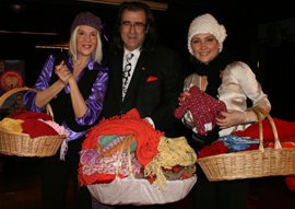 "SEVGİ ZİNCİRİ TAMAMLANDI"