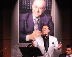 Sakıp Sabancı... VEFATININ 8. YILINDA SEVDİĞİ ŞARKILARLA ANILDI