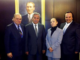 Bülent Arınç? FİLM-SAN VAKFI İLE BİRARAYA GELDİ....