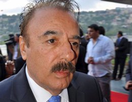 Ferdi Tayfur... GÖZÜNDEN AMELİYAT OLDU...