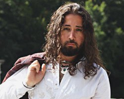 Eflatun... BU YAZ ŞARKILARIN RENGİ "EFLATUN"!