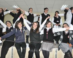 VAN'DA,HER OKUL BİR TİYATRO!..