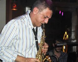 Kürşat Başar... YILDIZLARLA DOLU BİR CAZ ALBÜMÜ!