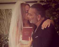 Ayşe Özyılmazel....BOŞANMA DAVASI AÇTI!