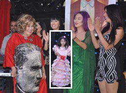 Ülkü Adatepe? ATATÜRK'ÜN KARŞISINDA GİYDİĞİ ELBİSE PODYUMA ÇIKTI?