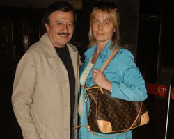 Selami-Didem Şahin... ALIŞVERİŞ YORGUNLARI!