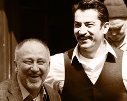 Altan Erkekli... "UZUN HİKAYE"DE!