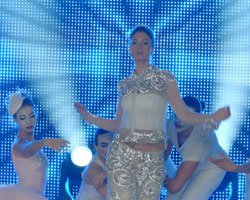 Günseli Deniz... "YALNIZLIM" ŞARKISINA GÖRKEMLİ KLİP!