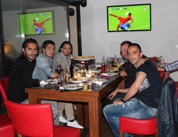 YILDIZLAR KARMASI ŞAMPİYONLAR LİGİ FİNALİ'Nİ BİRLİKTE İZLEDİ...