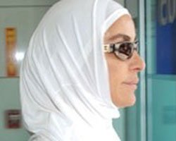 Derya Tuna... UMREYE GİTTİ!