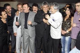 Kurtuluş'a büyük destek... MÜZİK DÜNYASININ BÜYÜK VEFASI...