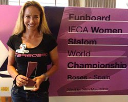 Çağla Kubat... DÜNYA SÖRF ŞAMPİYONASI'NDA 3. OLDU!