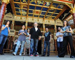 Haluk Bilginer... İNGİLİZ ELEŞTİRMENLERDEN KIRIK NOT ALDI!