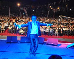 Latif Doğan... MADONNA'YA MEYDAN OKUDU!