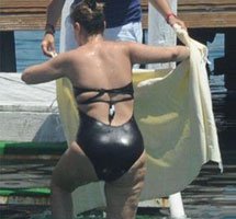 Gülben Ergen.. SELÜLİT SEZONUNU AÇTI!