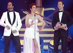 Sarp Apak... ALTIN KEBEK ÖDÜL TÖRENİNE GAFLARIYLA DAMGA VURDU!