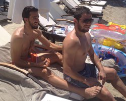 Mehmet Topal-Nihat Kahveci.... ÇEŞME'DE TATİLDELER!