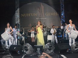 Ebru Gündeş? KIZLAR ÇALDI O SÖYLEDİ!