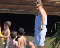 Gülben Ergen... SELÜLİT ÖNLEMİNİ ALDI, BODRUM'A GİTTİ