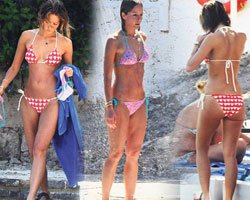 Bade İşcil...  SPOR YAPMANIN FAYDALARI BİKİNİSİNİ GİYİNCE ORTAYA ÇIKTI!