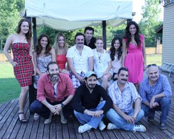 N'apcaz Şimdi?... KOMEDİ MERAKLILARINA İYİ HABER!