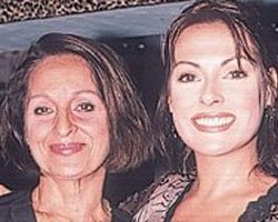 Aydan Şener... ANNESİNİ KAYBETTİ!