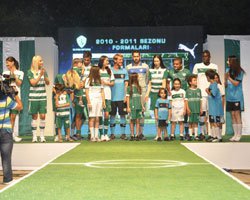 BURSASPOR FORMASI İLHAMINI BURSA'NIN TARİHİNDEN ALDI!