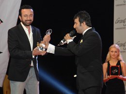 Burçin Bildik? EŞİNİ KAYBETTİĞİ GÜNDEN TAM 1 YIL SONRA ÖDÜL ALDI?