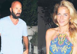 Burcu Esmersoy-Esat Yontunç... İKİS DE ÇEŞME'DE!