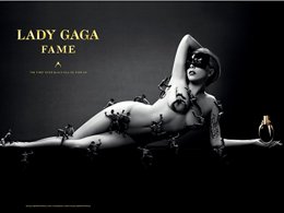 Lady Gaga... PARFÜMÜ DE KENDİ GİBİ MARJİNAL!