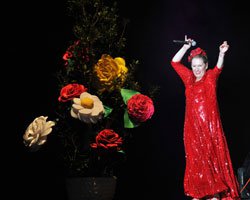 Suzan Kardeş... ARENA'DA ÇİÇEK AÇTI!