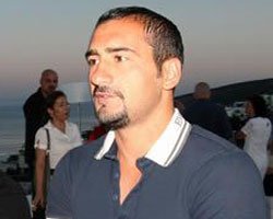 Ümit Karan... KADINLAR FUTBOLCULARI NEDEN SEVER?