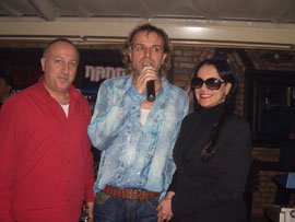 SONER TİYATROYA, TİYATROCULAR NANNA'YA