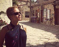 Deniz Uğur... ZOR GÜNLER GERİDE KALDI!