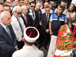 Ülkü Adatepe... MANEVİ KIZI; ATATÜRK' ÜN HUZURUNA UĞURLANDI.