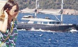 Ebru Gündeş-Reza Zarrab... MUHTEŞEM TEKNELERİ DENİZE İNDİ!