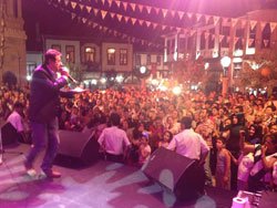 Ahmet Selçuk İlkan'la... TÜRKİYE ŞİİRİ SEVİYOR!