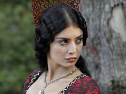 Melike İpek Yalova... PRENSES ISABELLA, HANGİ DİZİNİN KADROSUNA KATILDI?..