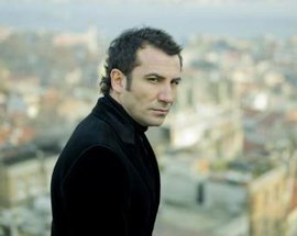 Ferhat Göçer...SON SÜRPRİZİ, EMEL SAYIN'LA DÜET!