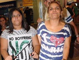 Kibariye... KIZINI OBJEKTİFLERDEN SAKLAYAMADI...