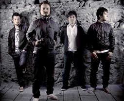 Seksendört... GÖZLERİNİ TARKAN'IN REKORUNA DİKTİLER...