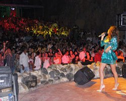 Gülşen... ERDEK'TE SEYİRCİ REKORU KIRDI!