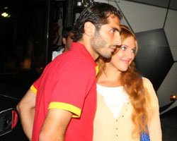 Meryem Uzerli-Hamit Altıntop... DERBİ HATIRASI POZ!